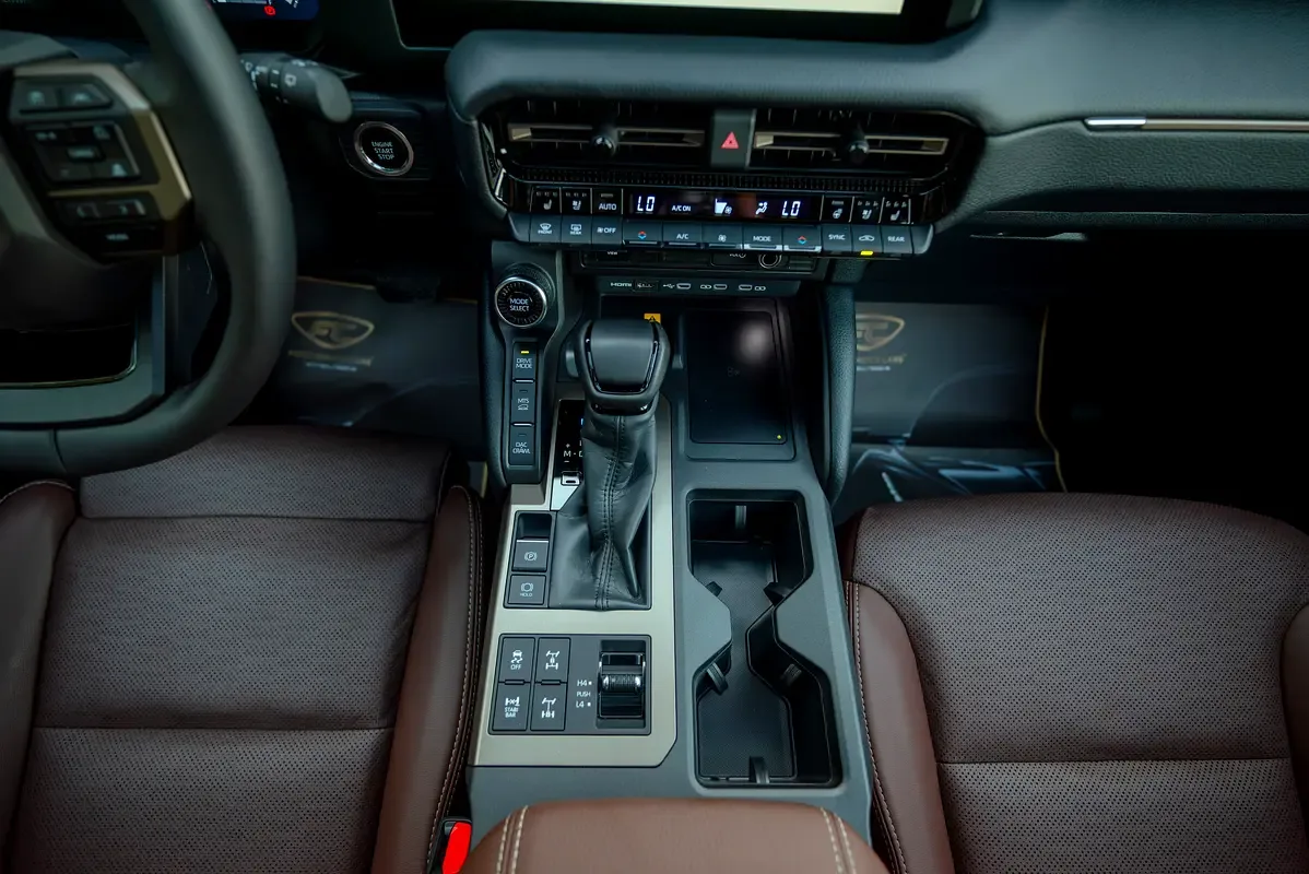 Toyota Land Cruiser Prado 2.4 AT 4WD (279 hp) - 17