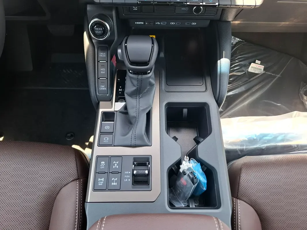 Toyota Land Cruiser Prado 2.4 AT 4WD (281 حصان) - 12