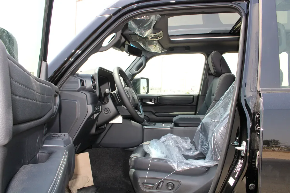 Toyota Land Cruiser Prado 2.8 AT 4WD (204 حصان) - 3
