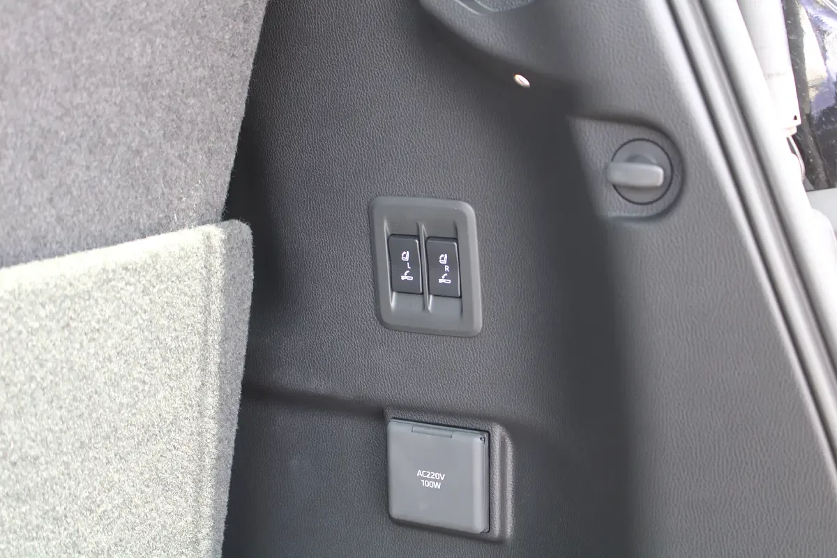 Toyota Land Cruiser Prado 2.8 AT 4WD (204 حصان) - 9