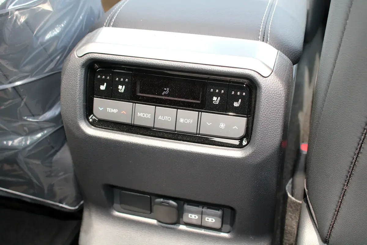 Toyota Land Cruiser Prado 2.8 AT 4WD (204 حصان) - 10