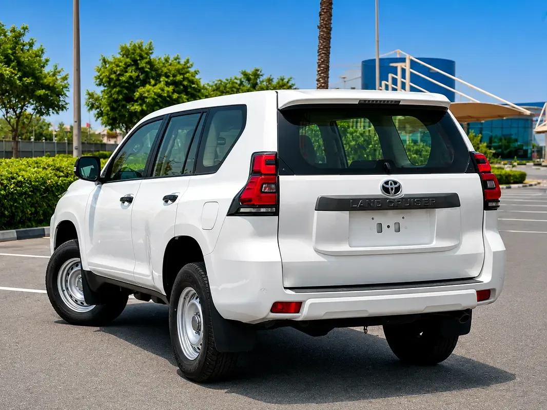 Toyota Land Cruiser Prado 2.8 MT 4WD (204 حصان) - 3