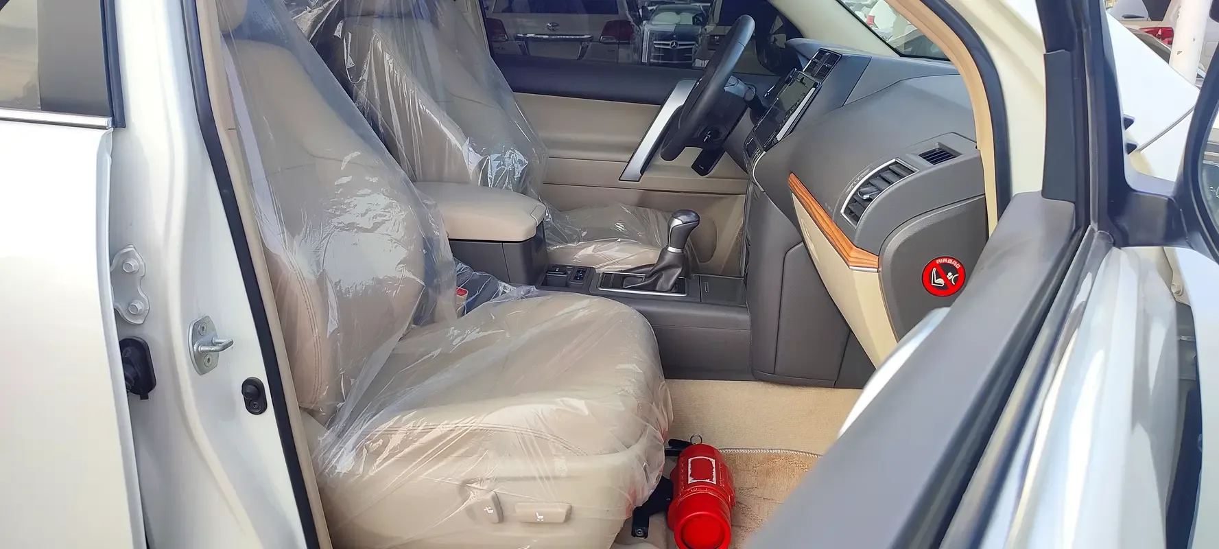 Toyota Land Cruiser Prado 4.0 AT (271 حصان) - 4