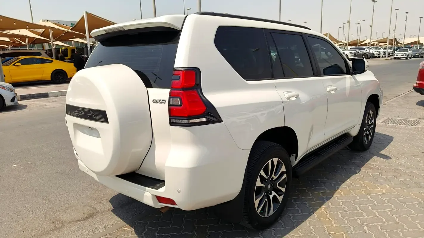 Toyota Land Cruiser Prado 4.0 AT 4WD (249 حصان) - 4