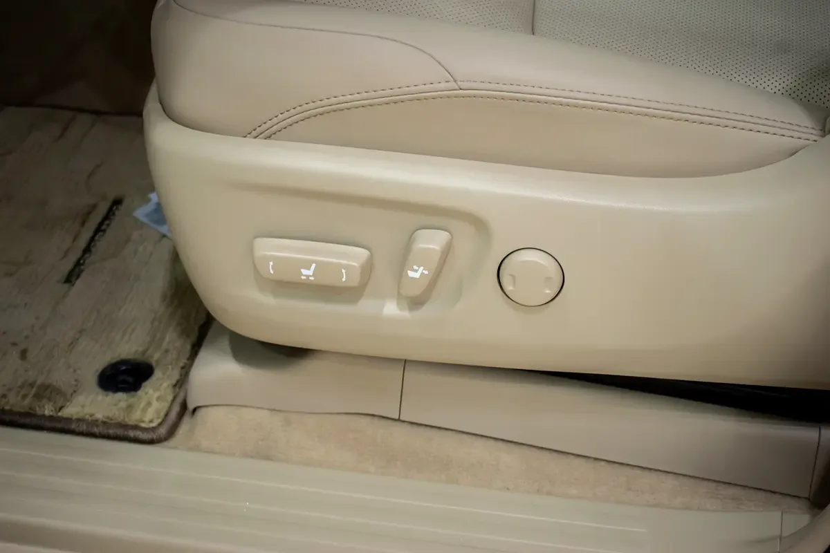 Toyota Land Cruiser Prado 4.0 AT 4WD (249 hp) - 13