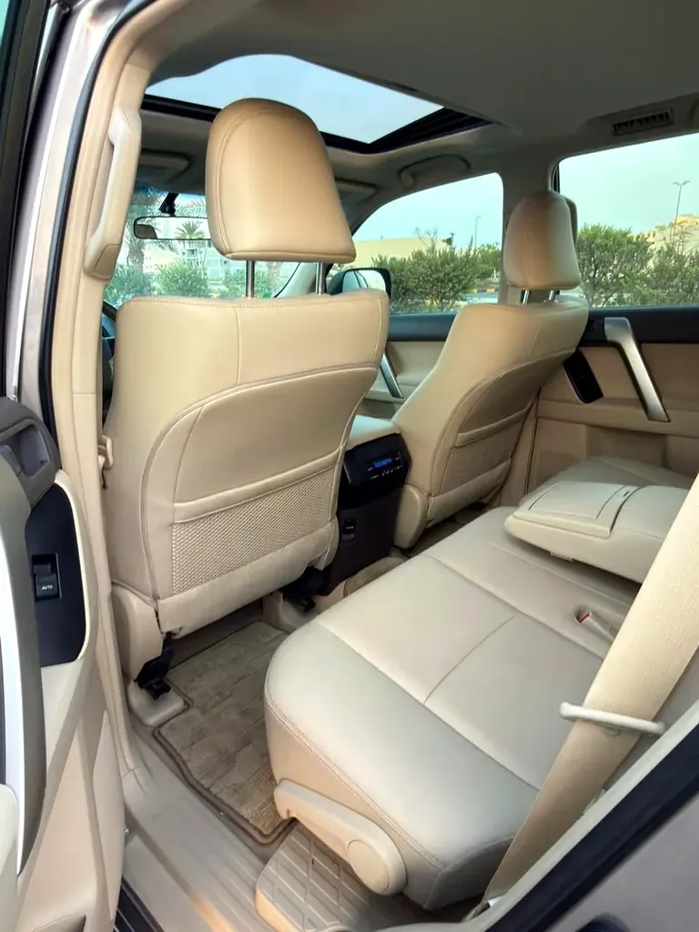 Toyota Land Cruiser Prado 4.0 AT 4WD (249 hp) - 12