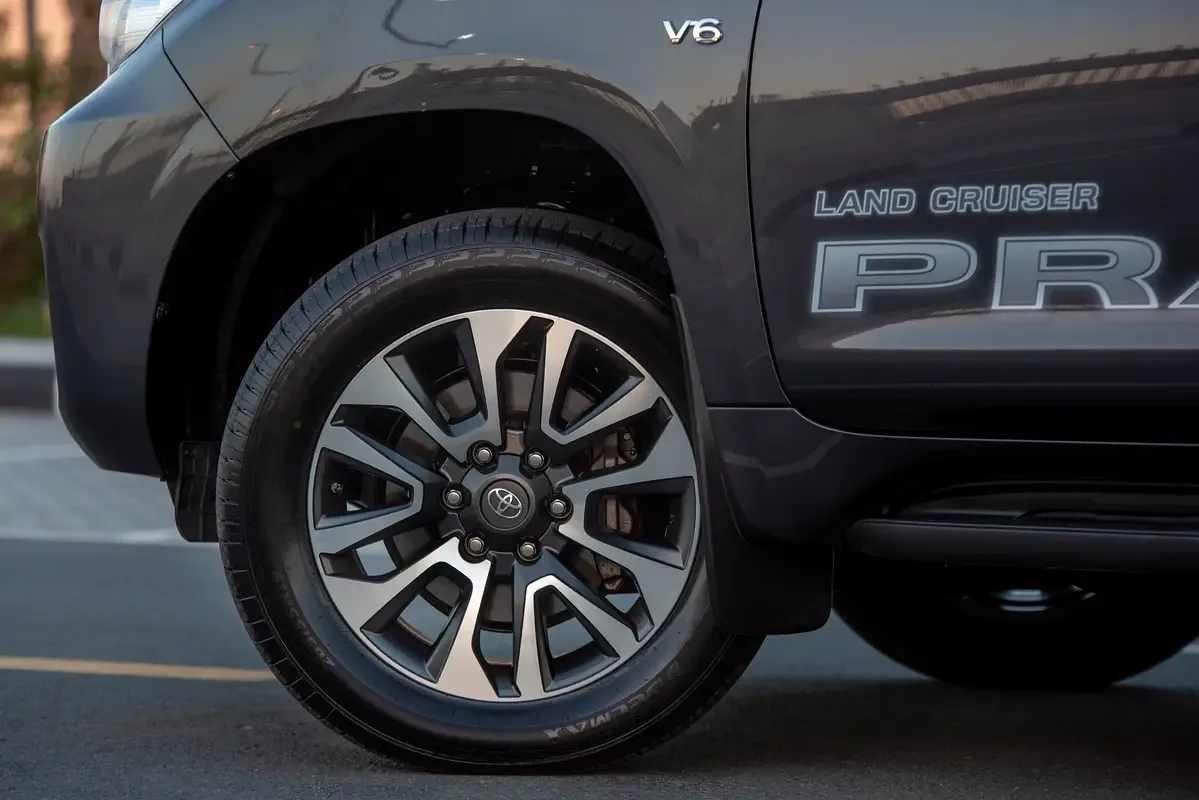 Toyota Land Cruiser Prado 4.0 AT 4WD (249 hp) - 17