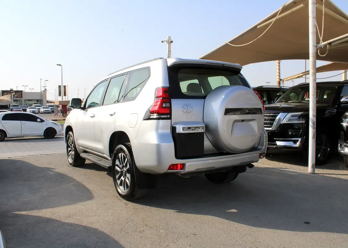Toyota Land Cruiser Prado 4.0 AT 4WD (249 حصان) - 4