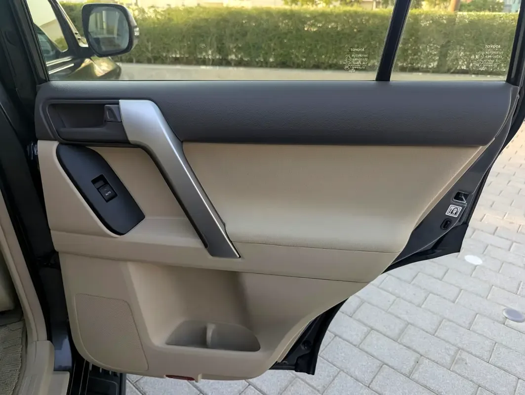 Toyota Land Cruiser Prado 4.0 AT 4WD (282 hp) - 17