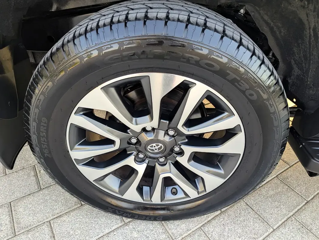 Toyota Land Cruiser Prado 4.0 AT 4WD (282 hp) - 20