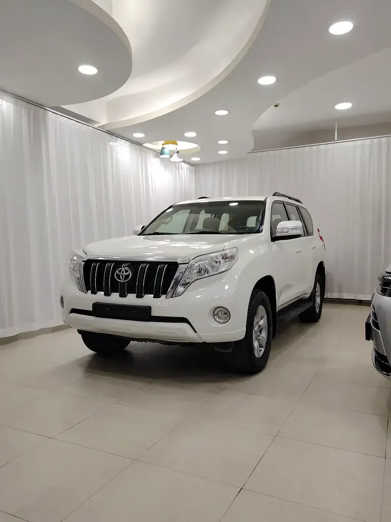 Toyota Land Cruiser Prado 4.0 AT AWD (282 hp)