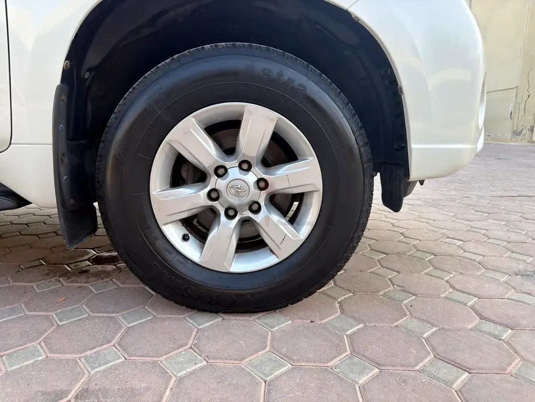Toyota Land Cruiser Prado 4.0 AT AWD (282 hp) - 20