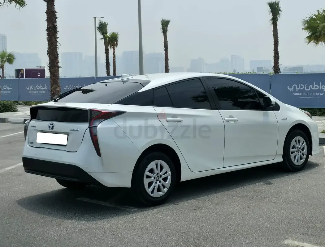Toyota Prius 1.8 AT (98 حصان) - 4