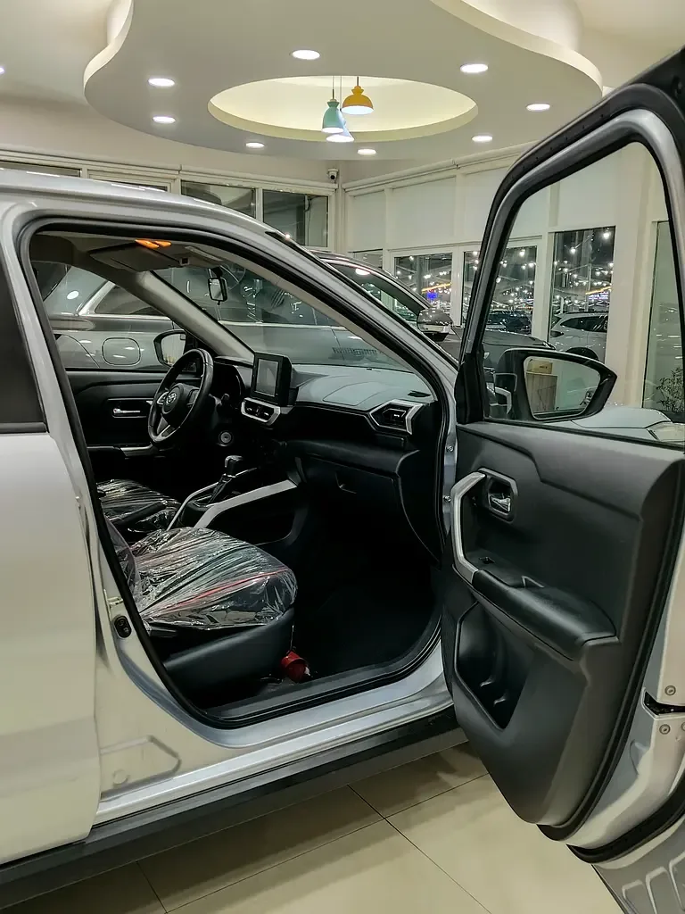 Toyota Raize 1.0 CVT (98 حصان) - 10