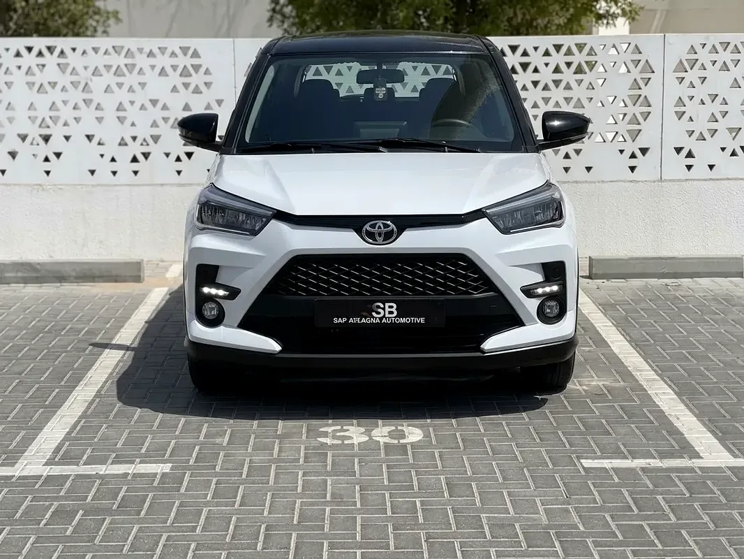 Toyota Raize 1.0 CVT (98 حصان) - 2