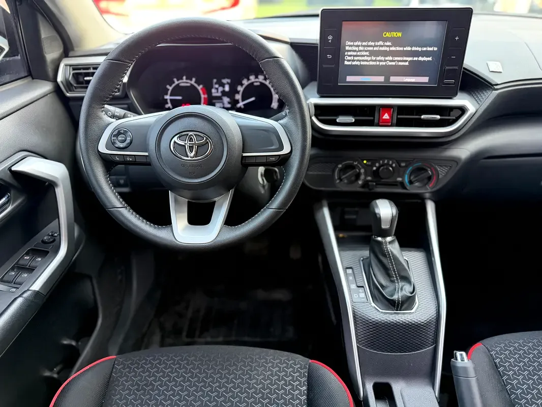 Toyota Raize 1.0 CVT (98 hp) - 10
