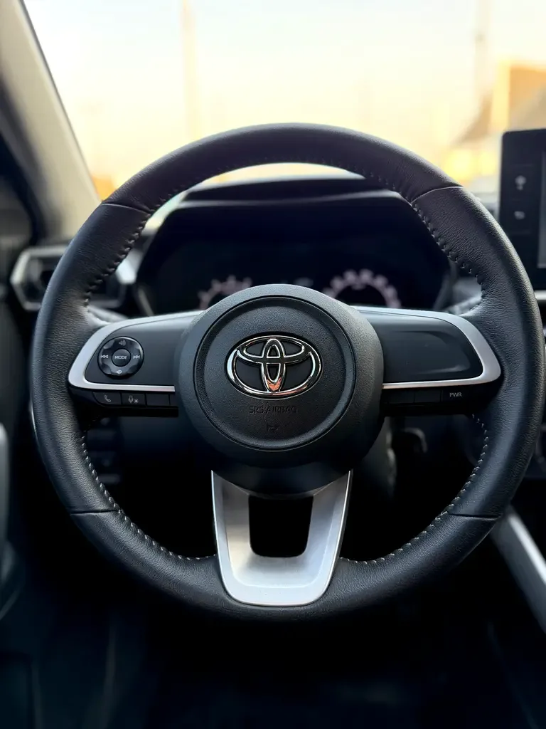 Toyota Raize 1.0 CVT (98 hp) - 12