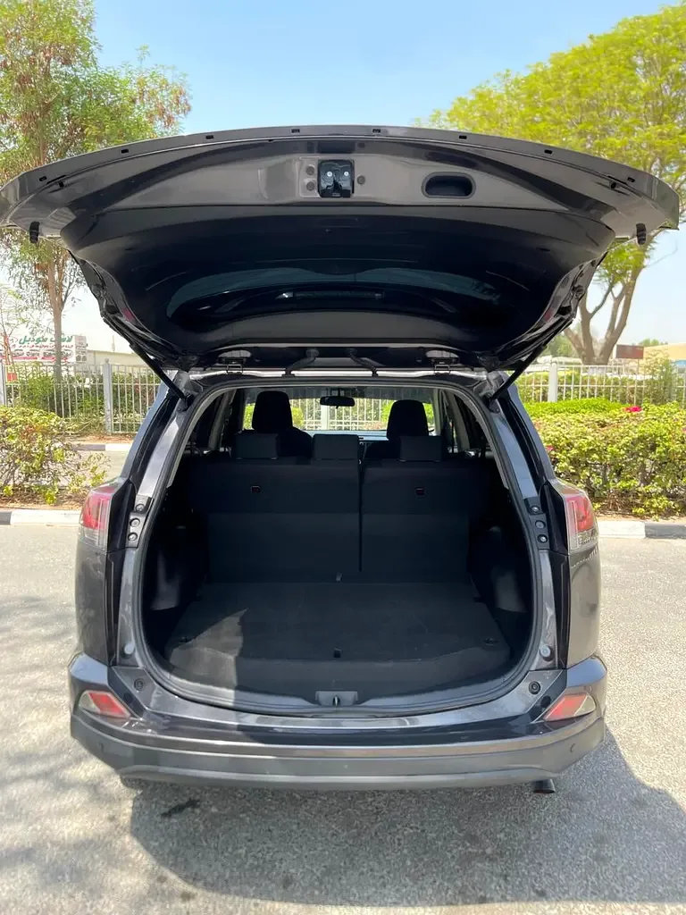 Toyota RAV4 2.0 CVT (146 حصان) - 13