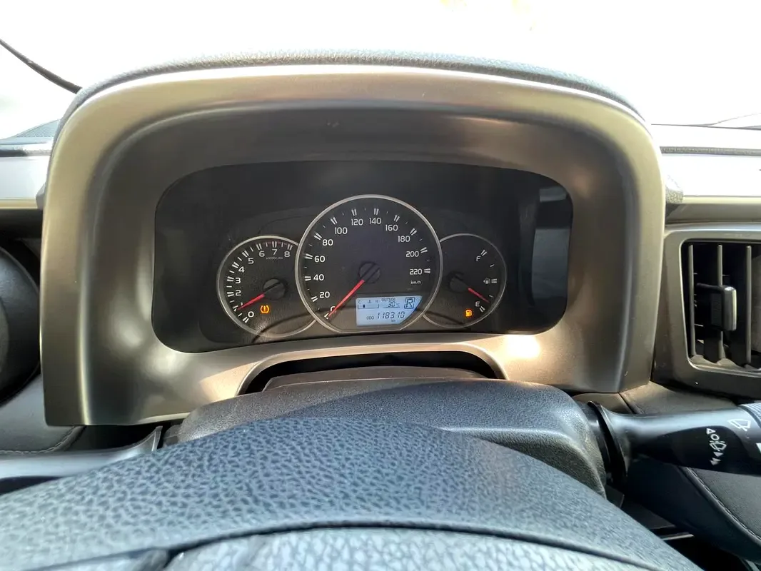 Toyota RAV4 2.0 CVT (146 حصان) - 11