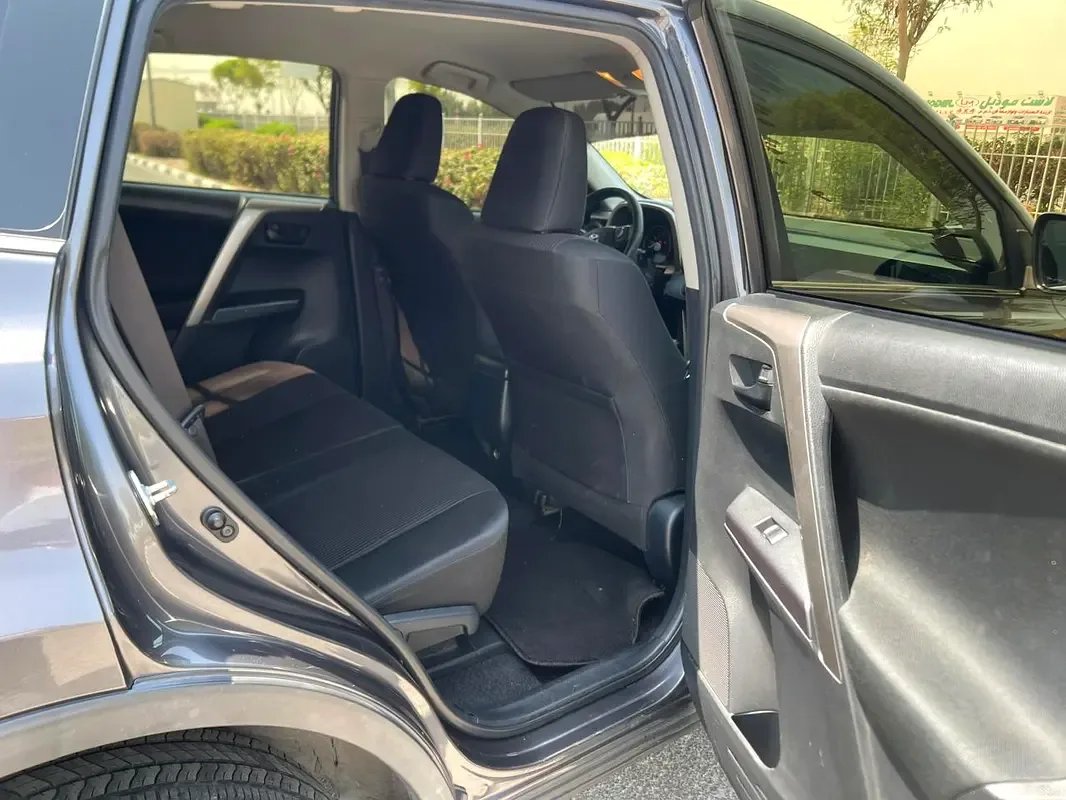 Toyota RAV4 2.0 CVT (146 حصان) - 15