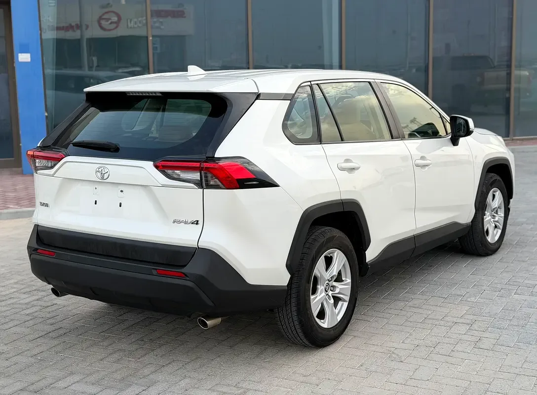 Toyota RAV4 2.0 CVT (146 حصان) - 7