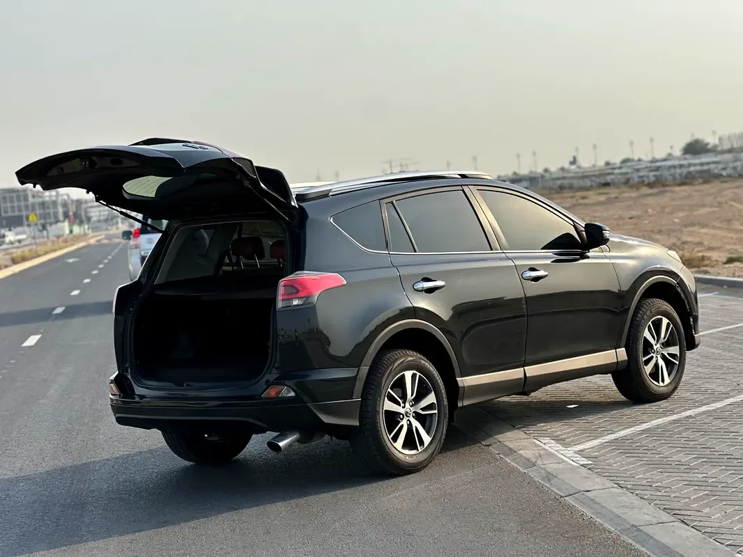 Toyota RAV4 2.0 CVT (146 حصان) - 12