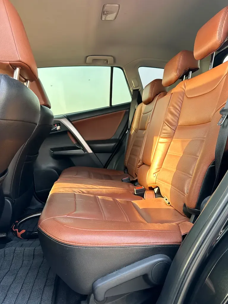 Toyota RAV4 2.0 CVT (146 حصان) - 10