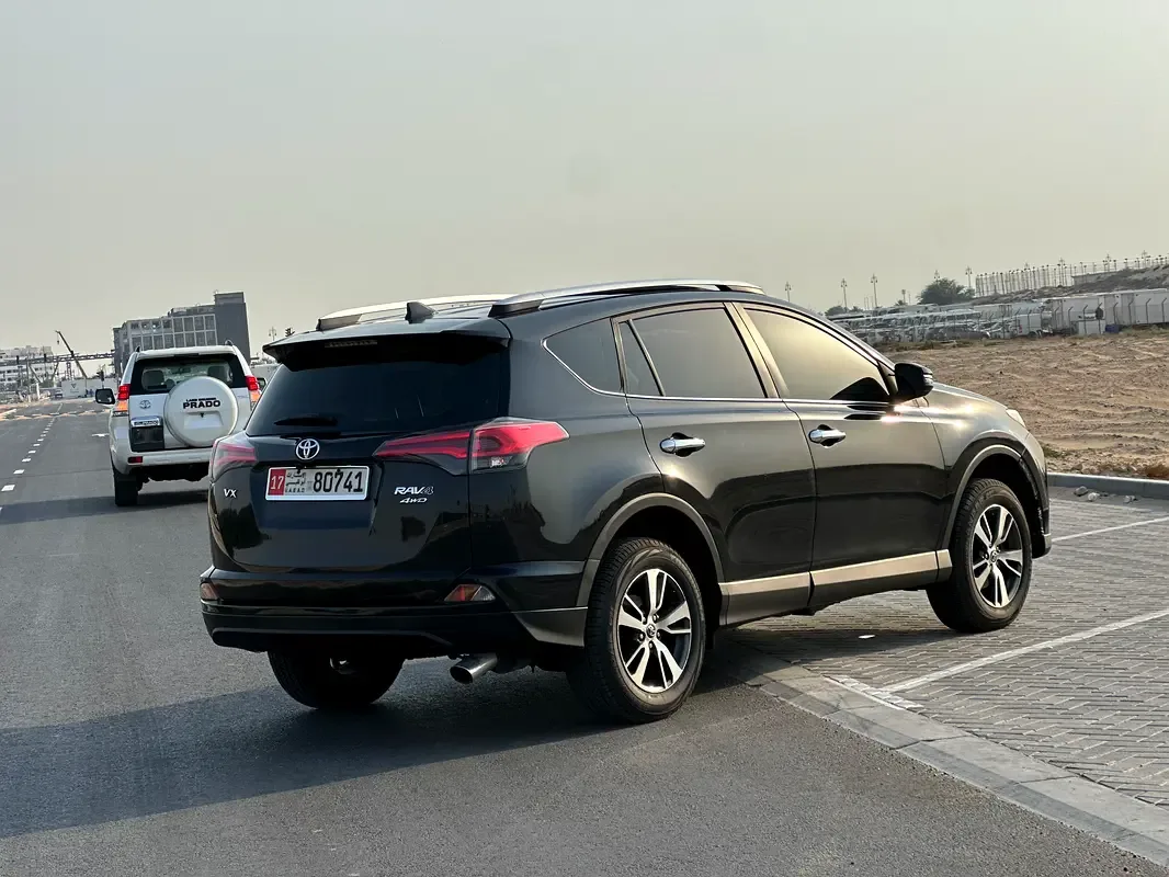 Toyota RAV4 2.0 CVT (146 حصان) - 15