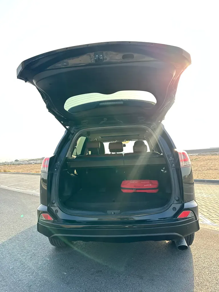Toyota RAV4 2.0 CVT (146 حصان) - 20