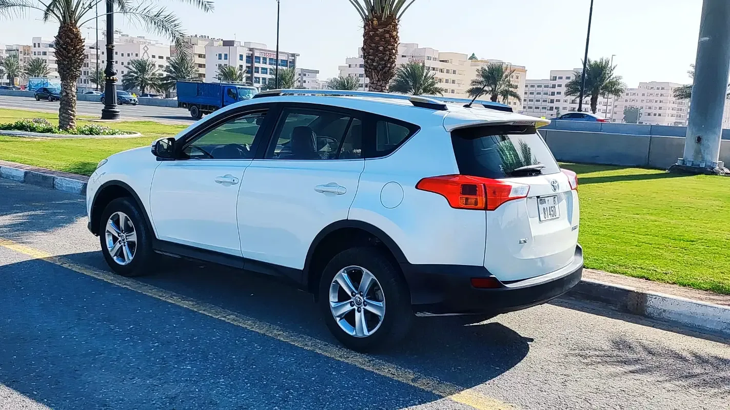 Toyota RAV4 2.0 CVT (146 حصان) - 8
