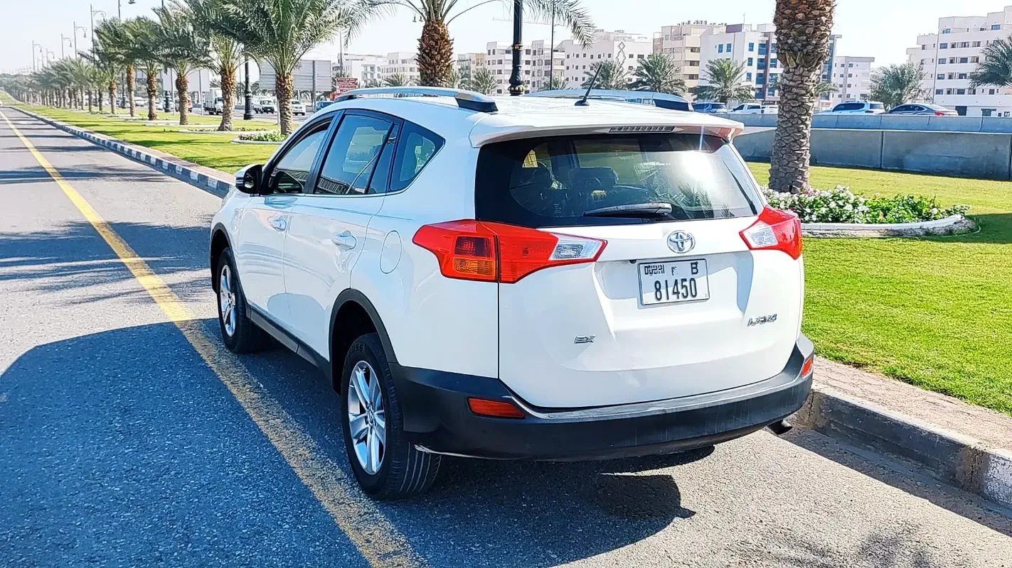 Toyota RAV4 2.0 CVT (146 حصان) - 11