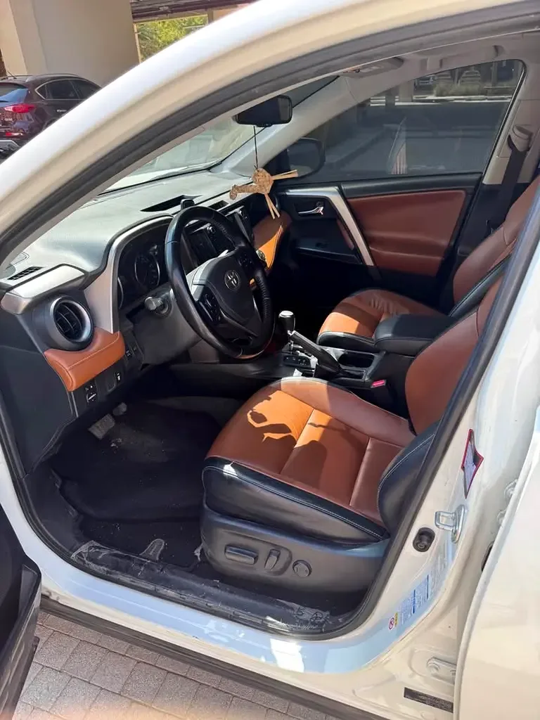 Toyota RAV4 2.0 CVT (146 حصان) - 7
