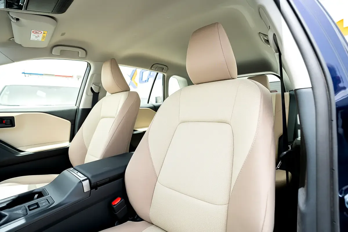 Toyota RAV4 2.0 CVT (149 حصان) - 7