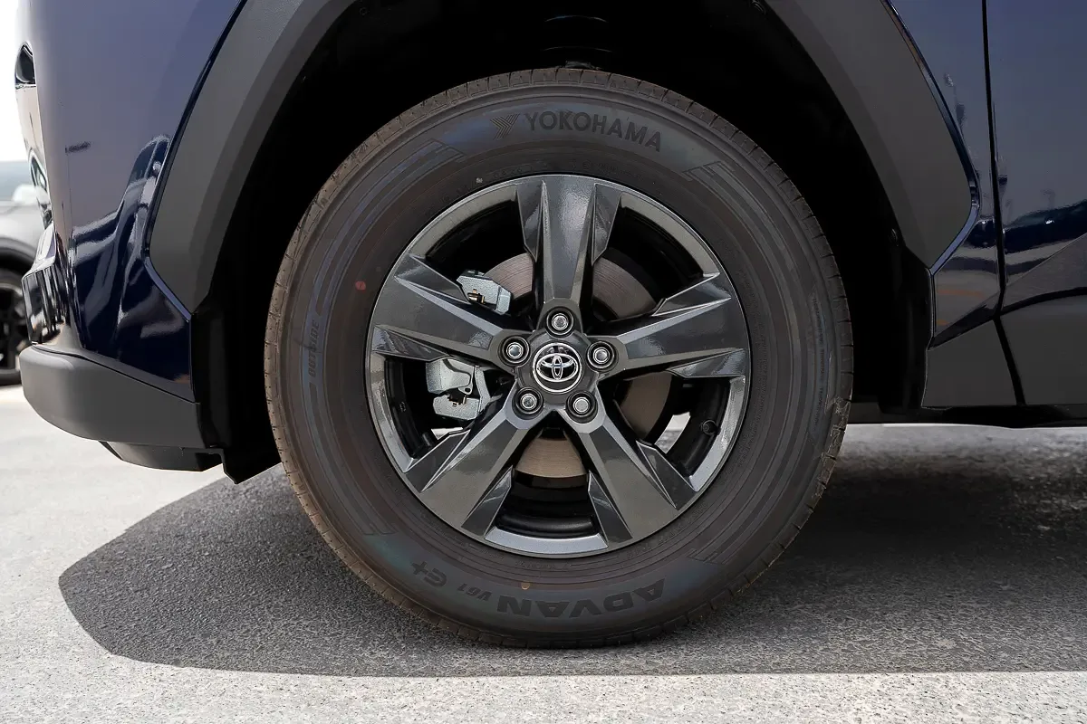 Toyota RAV4 2.0 CVT (149 حصان) - 15