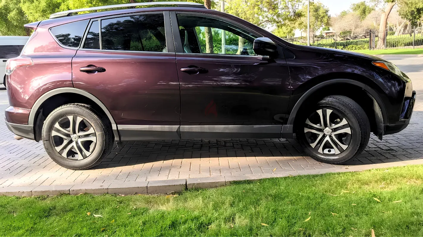 Toyota RAV4 2.5 AT (179 hp)