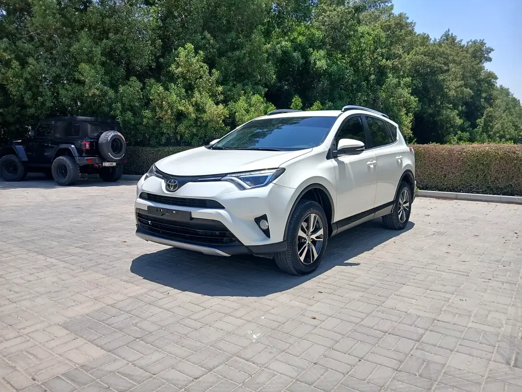 Toyota RAV4 2.5 AT (179 hp)