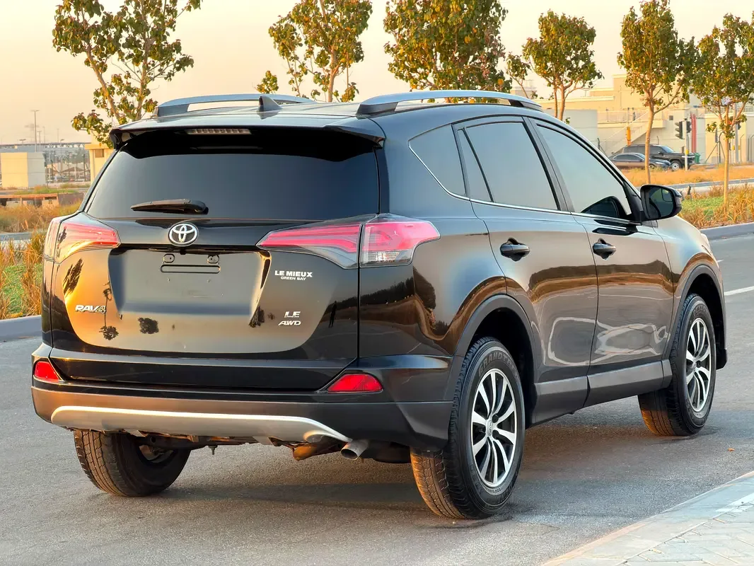 Toyota RAV4 2.5 AT (179 حصان) - 6
