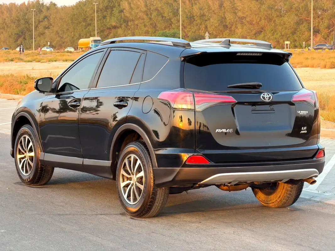 Toyota RAV4 2.5 AT (179 حصان) - 4