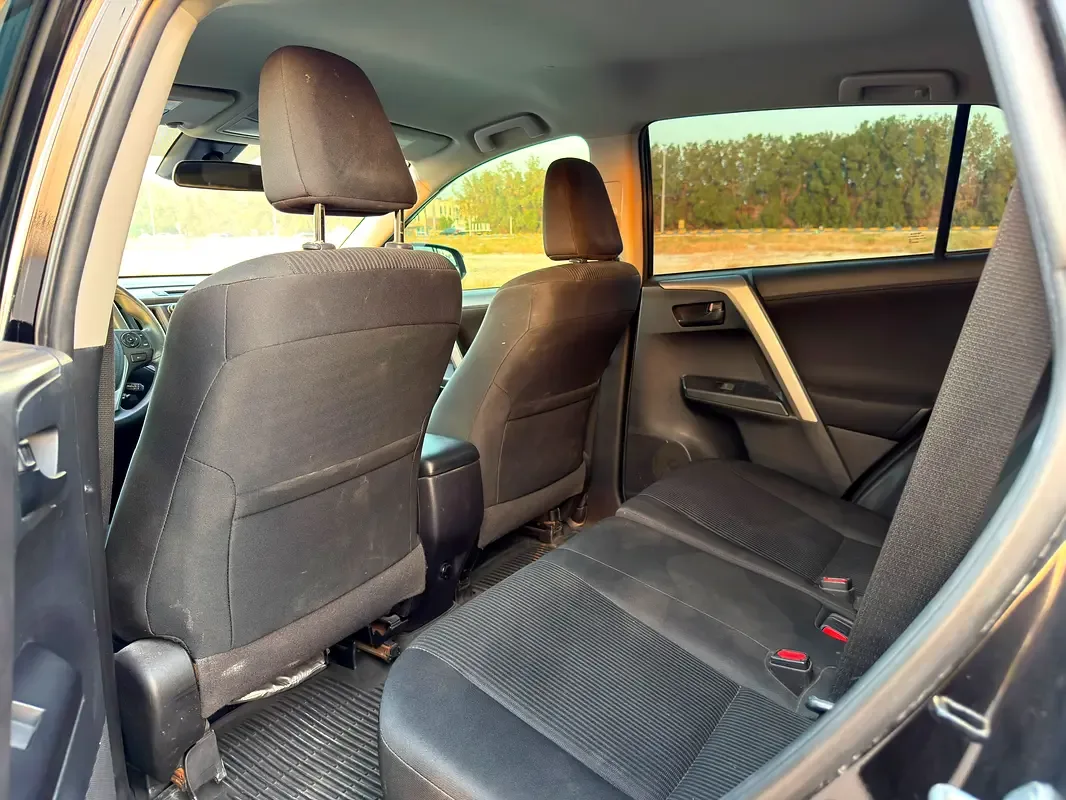 Toyota RAV4 2.5 AT (179 حصان) - 8