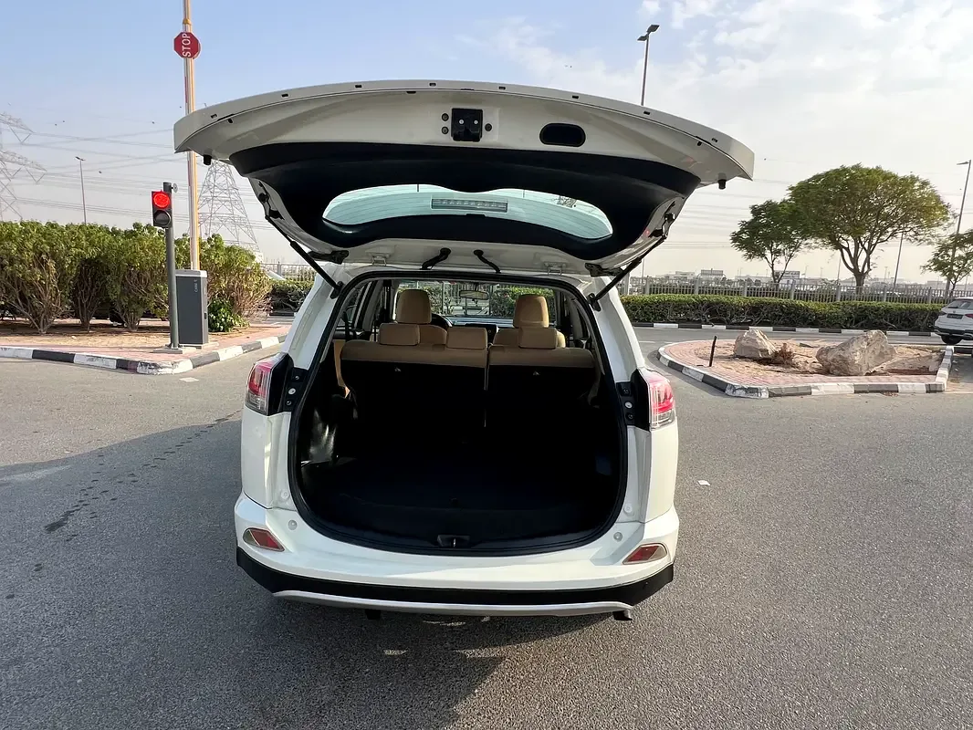 Toyota RAV4 2.5 AT (179 hp) - 9