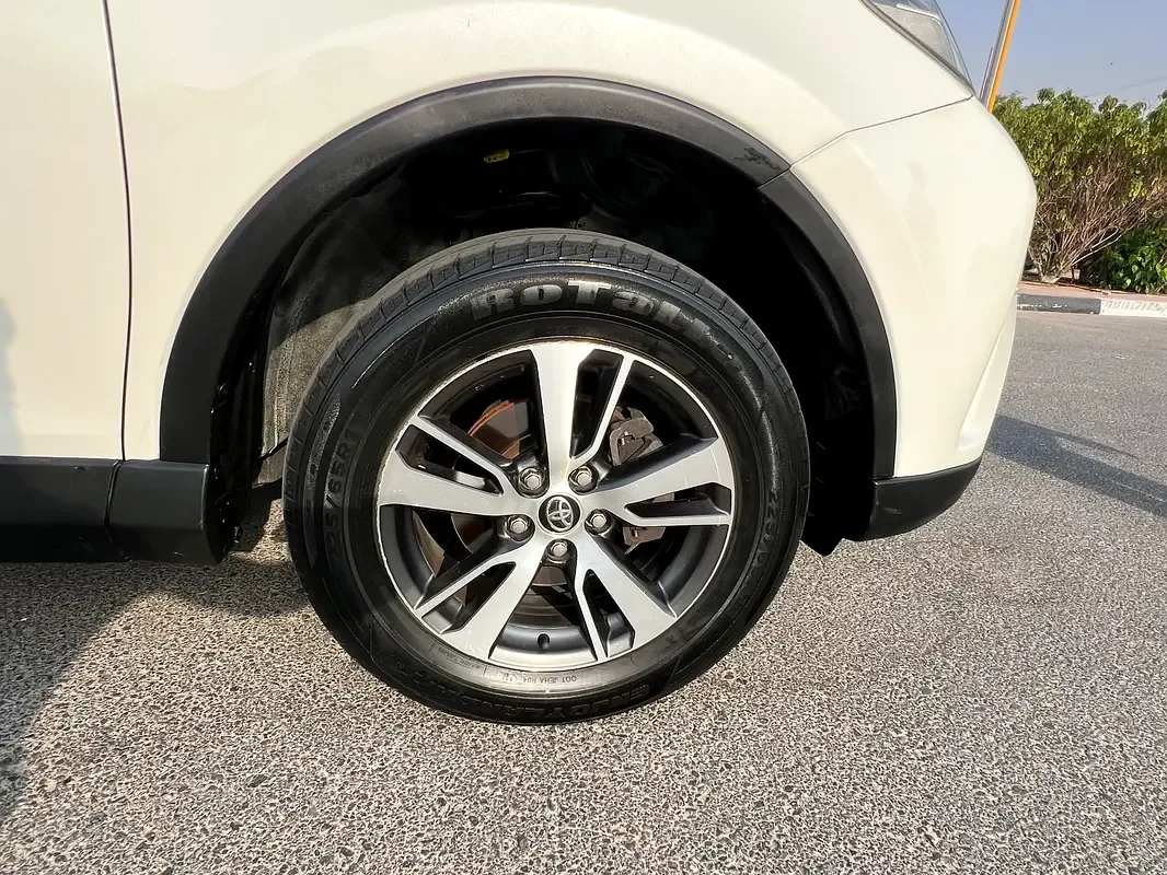 Toyota RAV4 2.5 AT (179 hp) - 19