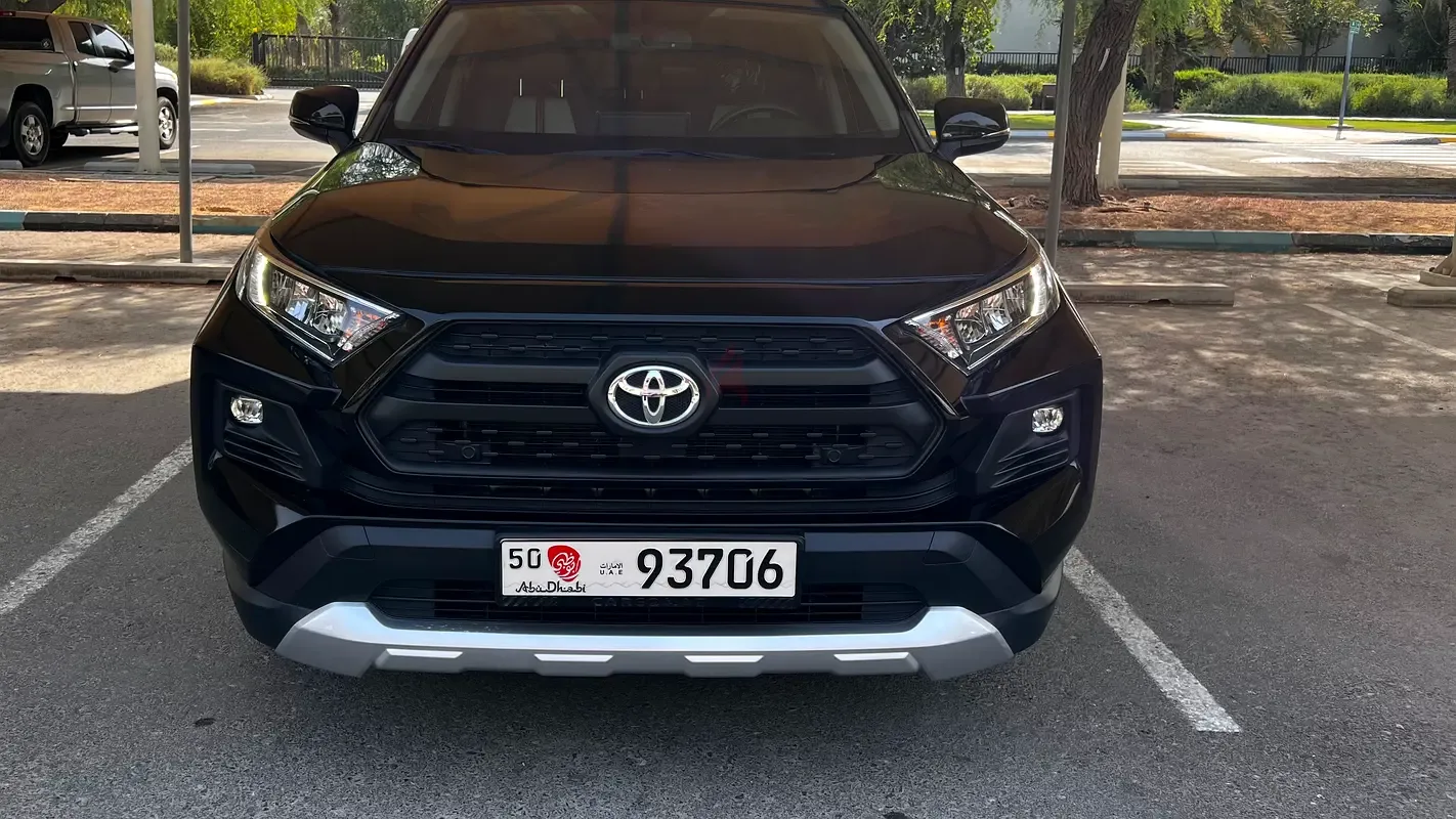 Toyota RAV4 2.5 AT (205 hp)