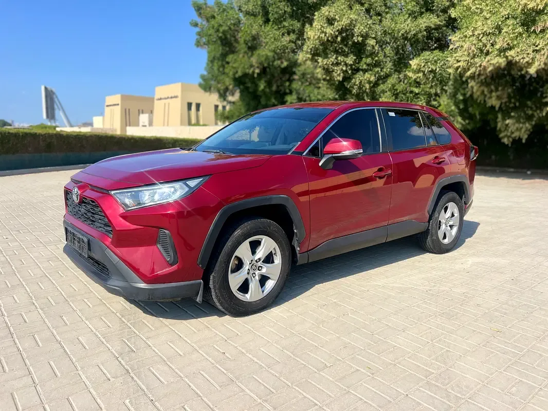 Toyota RAV4 2.5 AT (205 hp)