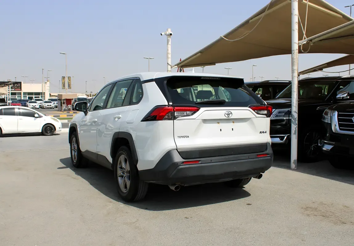 Toyota RAV4 2.5 AT (205 حصان) - 4