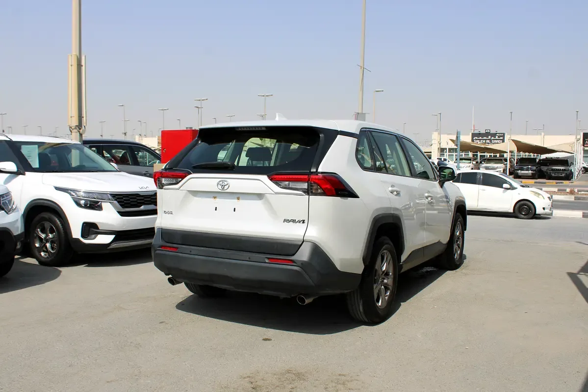 Toyota RAV4 2.5 AT (205 حصان) - 6