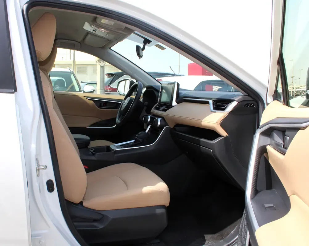 Toyota RAV4 2.5 AT (205 حصان) - 11