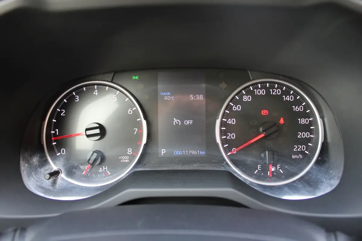 Toyota RAV4 2.5 AT (205 حصان) - 12