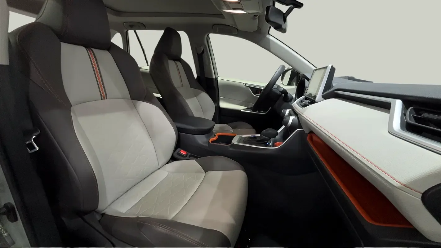 Toyota RAV4 2.5 AT (205 حصان) - 6