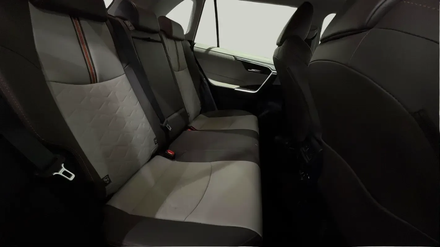 Toyota RAV4 2.5 AT (205 حصان) - 10