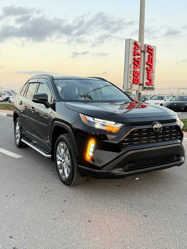 Toyota RAV4 2.5 AT (205 hp)